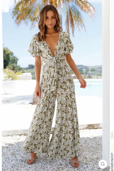 Jumpsuit Estampado con Detalle de Corbata en el Pecho