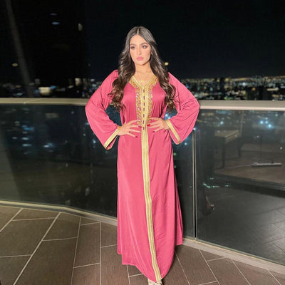 Abaya Elegante con Encaje de Diamantes y Cinta Brillante Estilo Dubai - Image 4
