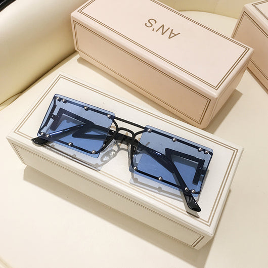 Gafas de Sol con Cadena Decorativa - Image 6