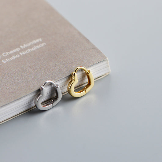 Aros de Lujo Dorados - Elegancia Versátil para Cualquier Ocasión - Image 4