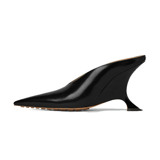 Tacones Plateados de Cuña con Punta Afilada y Diseño Brillante - Image 2