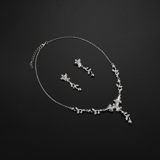 Conjunto de Collar y Aretes de Aleación con Diamantes y Motivo Floral