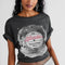 Remera Suelta Cuello Redondo con Estampado de Letras Círculo Manga Corta para Mujer