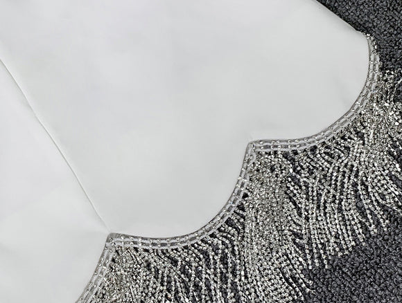 Traje Elegante Escote V con Falda Corta de Flecos Brillantes