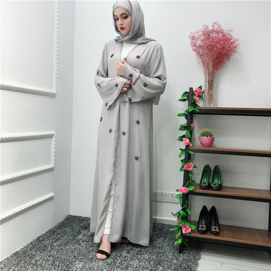 Cardigan Bordado Elegante con Pañoleta a Juego - Image 9