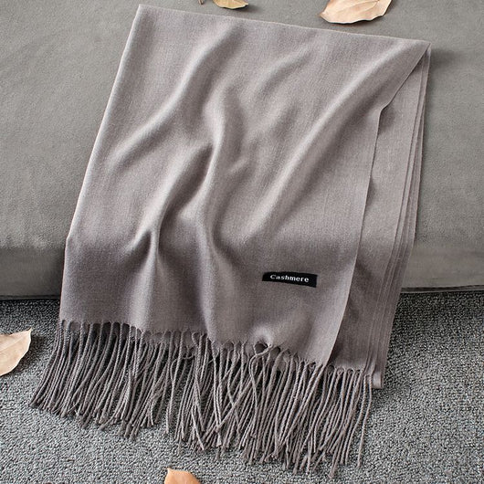 Pashmina Elegante de Color Liso con Borlas - Image 9