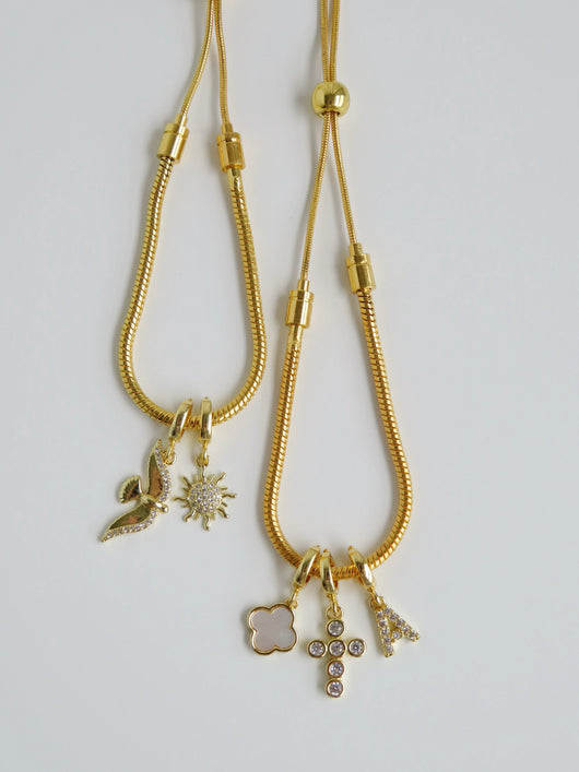 Pulseira com Pingente Ajustável
