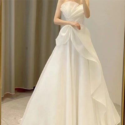 Falda de Tul Blanco Nupcial Elegante - Diseño Minimalista Chic