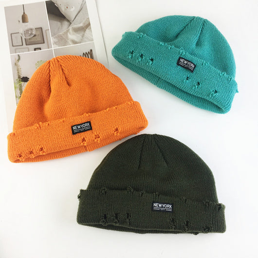 Gorro Tejido con Protección de Oídos y Parches de Moda - Image 10