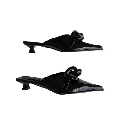 Pantuflas Puntiagudas de Tacón Bajo con Cadena de Colores Dulces para Mujer - Image 11