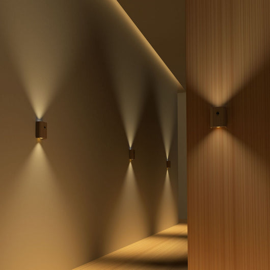 Lámpara LED con Sensor de Movimiento y Diseño de Madera Maciza - Image 4