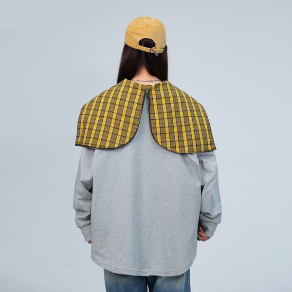Poncho Camisa Gris con Capucha y Costuras a Cuadros