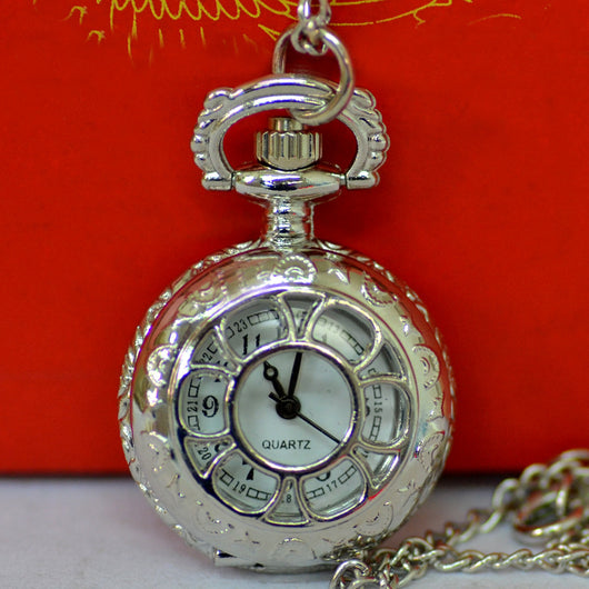 Collar Reloj de Bolsillo de Cuarzo con Pétalos Calados
