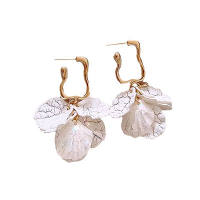 Aretes de Pétalos Lujo Asequible - Image 5
