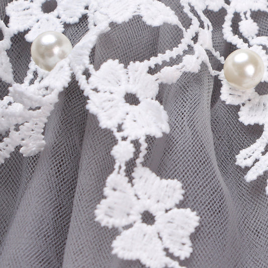 Vestido Infantil Elegante con Encaje y Detalles Perlados - Image 2
