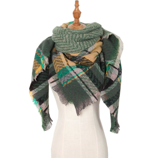 Chal Triangular Escocés para Otoño e Invierno - Amplio y Versátil - Image 48