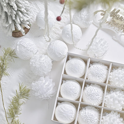 Esfera Navideña con Encaje y Brillo - Adorno Colgante en Caja de Regalo - Image 3