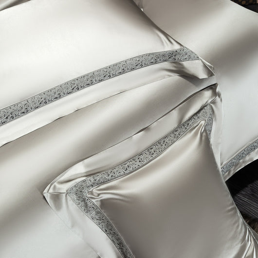 Juego de Cama Satinado de Algodón Sedoso con Detalles Calados - Image 22