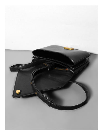 Bolsa Mensajera de Cuero con Cadena - Colección Verano - Image 15