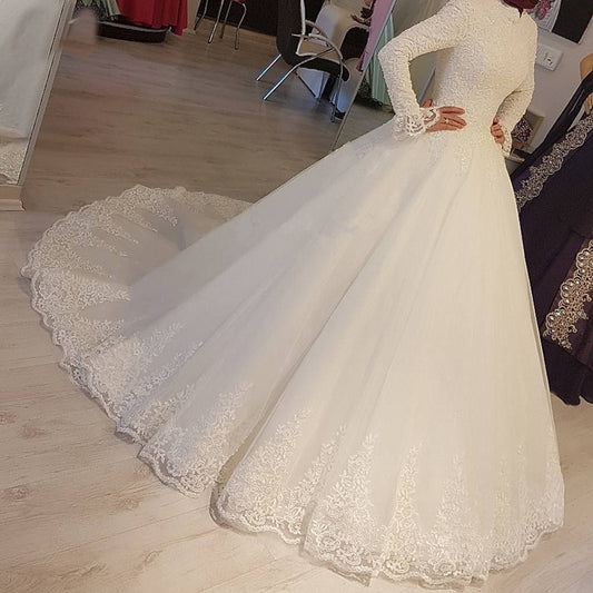 Vestido de Novia Musulmán con Pedrería y Cuentas Bordadas