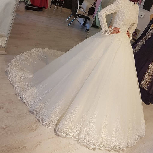 Vestido de Novia Musulmán con Pedrería y Cuentas Bordadas