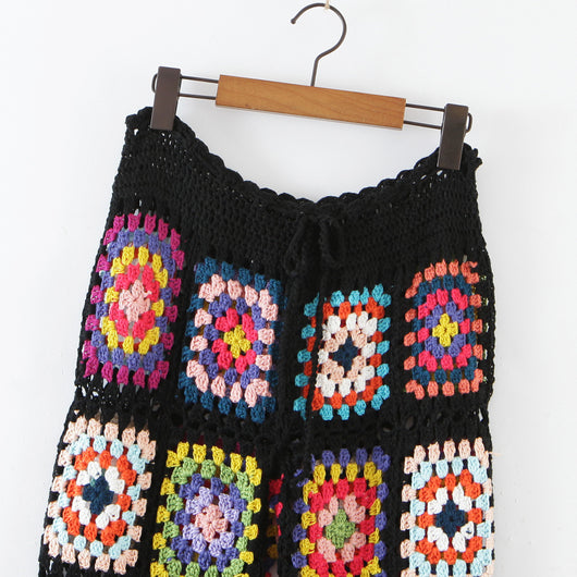 Pantalones Tejidos a Mano con Patrón Floral Colorido para Mujer - Image 10
