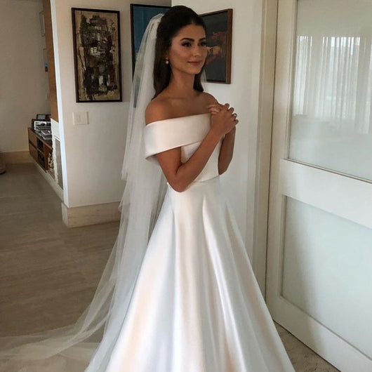 Vestido de Novia Satén Línea A Hombros Descubiertos con Cola Barrida