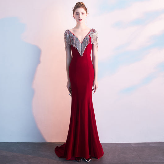 Vestido de Noche Rojo con Cola Sirena Elegante