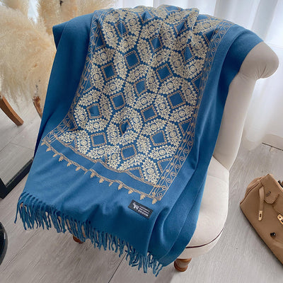 Chal Bordado con Flecos y Patrón Jacquard Geométrico para Mujer - Image 11