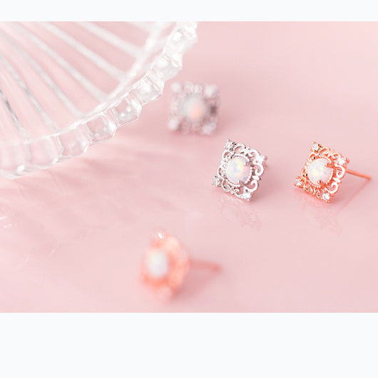 Aretes de Plata S925 con Patrón de Diamantes Cuadrados para Mujer - Image 5