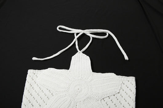 Camiseta Tejida con Escote Halter y Detalles Recortados en Encaje - Image 22