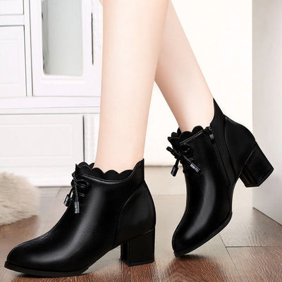 Botas Cortas Cómodas para Mamá - Zapatos de Invierno en Cuero Suave con Forro de Terciopelo - Image 4