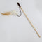 Juguete Interactivo con Pluma para Gatos - Varita Colorida con Varilla de Madera