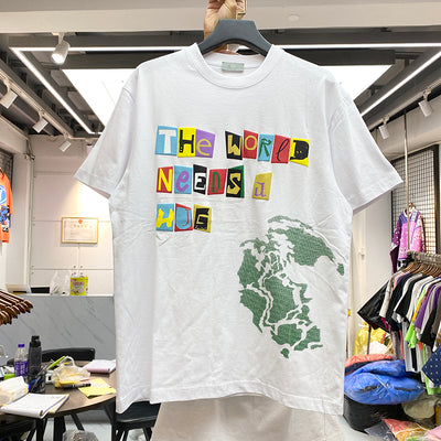 Camiseta Suelta Unisex con Estampado de Bloques de Espuma Colorida - Image 5
