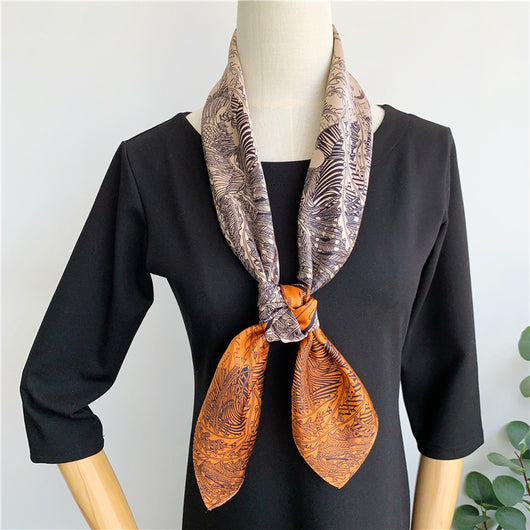 Pañuelo de Seda Satinada Cuadrado - Elegancia Pura