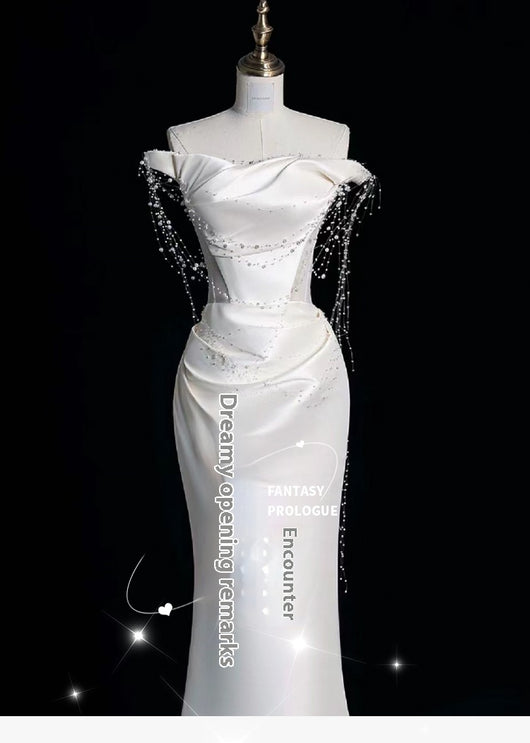 Vestido de Fiesta Satinado Hombros Descubiertos con Perlas - Image 9