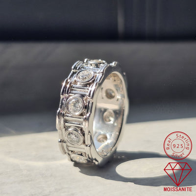 Anillo Lujo Ligero Plata 925 con Incrustación Columna Romana y Moissanita para Mujer