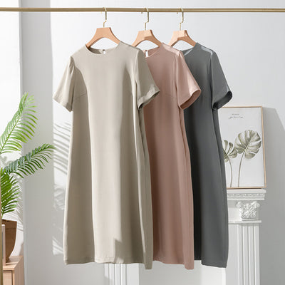 Vestido de Seda Minimalista y Elegante para Mujer