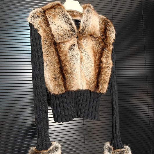 Suéter Slim Fit Ecológico con Patchwork de Lana y Detalles de Piel - Colección Invierno - Image 4