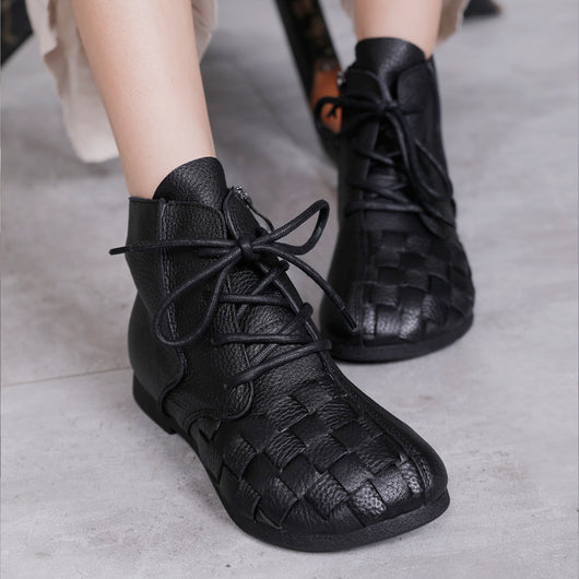 Botines Artesanales Tejidos a Mano con Suela Blanda y Cuero Suave - Image 2