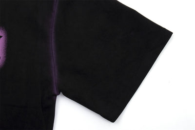 Playera para Hombre con Estampado Gótico en Tinta - Image 15
