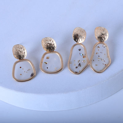 Aretes Geométricos Irregulares con Incrustaciones de Concha Rota - Image 6