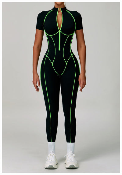 Jumpsuit Deportivo con Espalda Abierta y Detalles en Contraste - Image 25