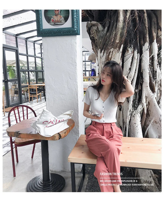 Conjunto Coreano Verano: Short Ajustado + Blusa Escote V - Image 8
