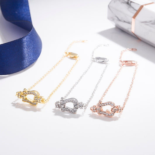 Pulsera de Herradura en Plata con Diamantes Incrustados - Diseño Minimalista - Image 13