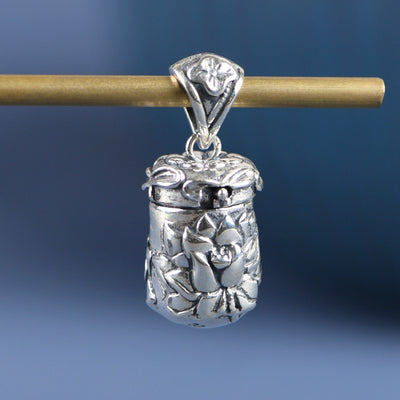 Collar Colgante de Loto para Mujer - Diseño Elegante y Versátil - Image 3