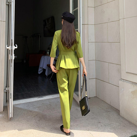 Traje de Dos Piezas con Diseño de Cintura Reductora - Image 2