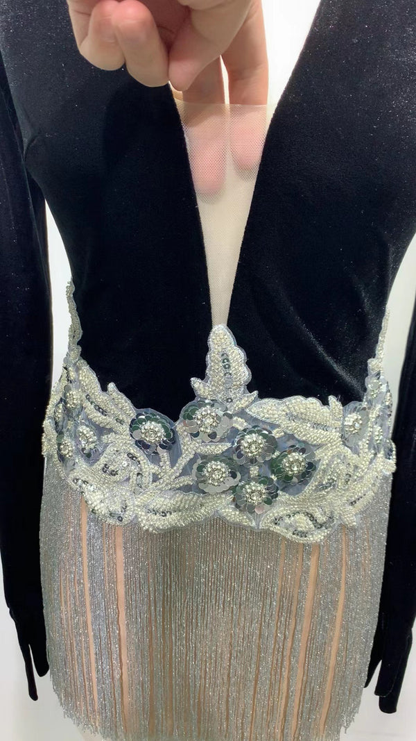 Vestido sin Mangas con Lentejuelas, Cuentas y Flecos