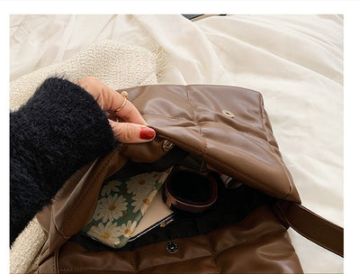 Bolso Diagonal de Cuero PU Suave con Textura - Image 22