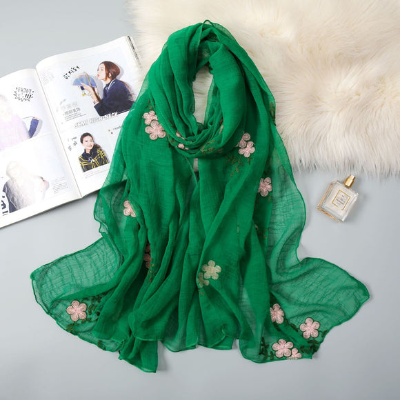 Pañuelo de Seda con Bordado Elegante Antiarrugas